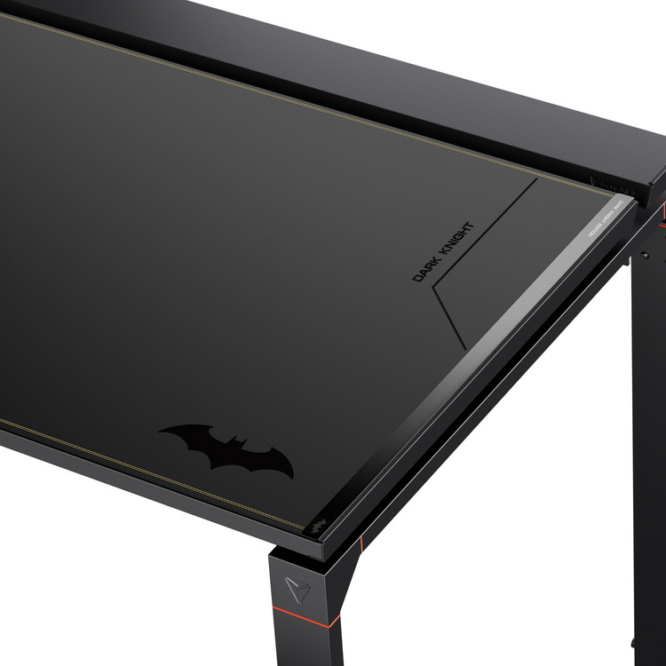 Mag-Mat15PU-Batman_metal_desk_04.jpg